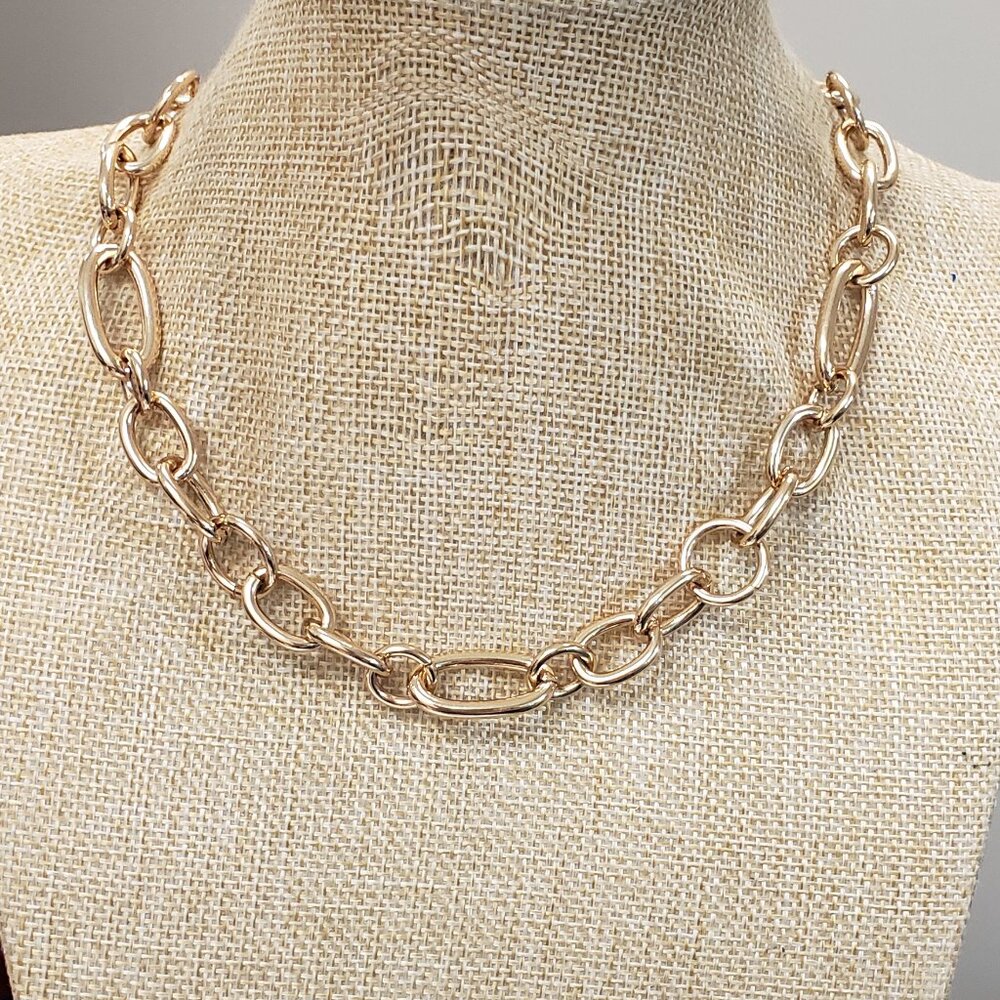 A New day, NWT, gold tone, chunky chain link choker fashion necklace